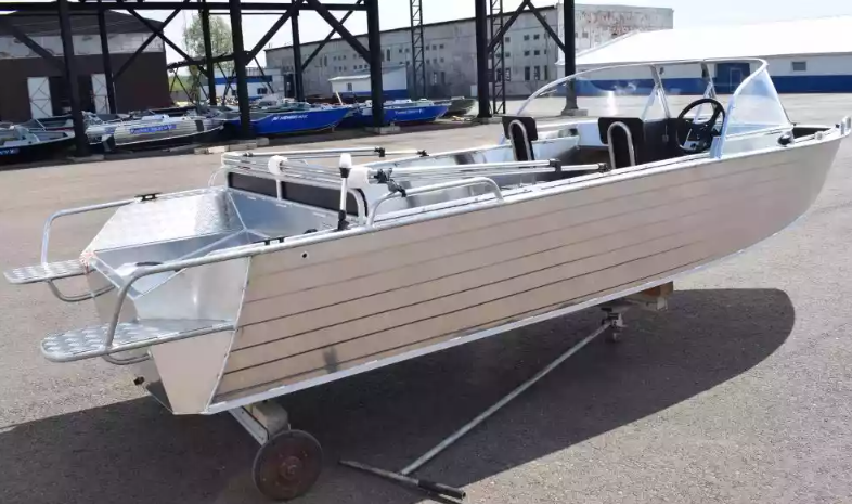 Алюминиевый катер WYATBOAT-550 DCM в Северодвинске