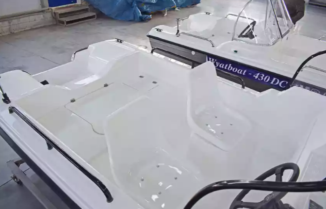 Комбинированный катер Wyatboat-430 M в Северодвинске