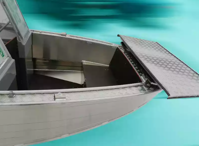 Алюминиевый катер Wyatboat-430T DCM Трансформер в Северодвинске