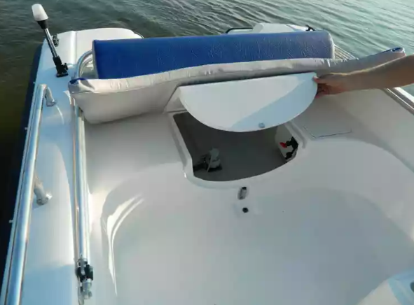 Стеклопластиковый катер Wyatboat-430 M (тримаран) в Северодвинске