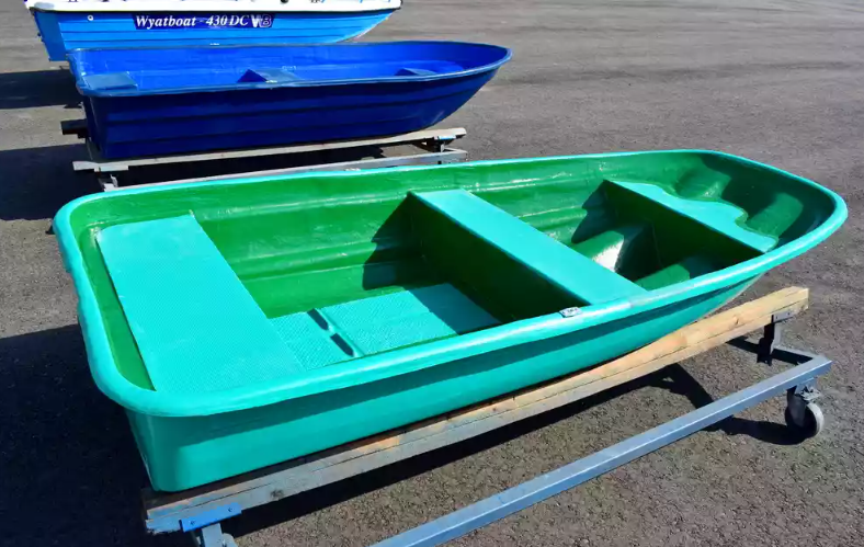 Стеклопластиковая лодка Старт (тримаран) в Северодвинске