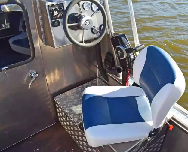 Алюминиевый катер Неман 550 с каютой в Северодвинске