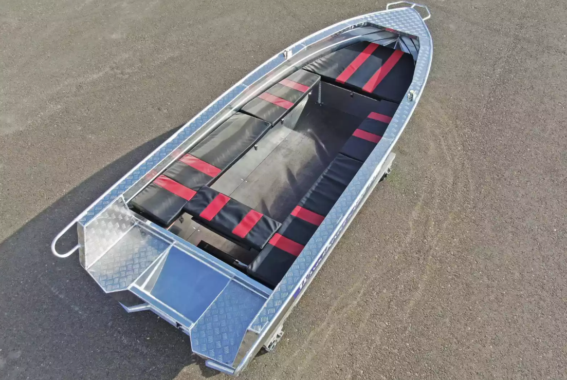 Алюминиевая лодка Wyatboat-390РМ увеличенный борт в Северодвинске
