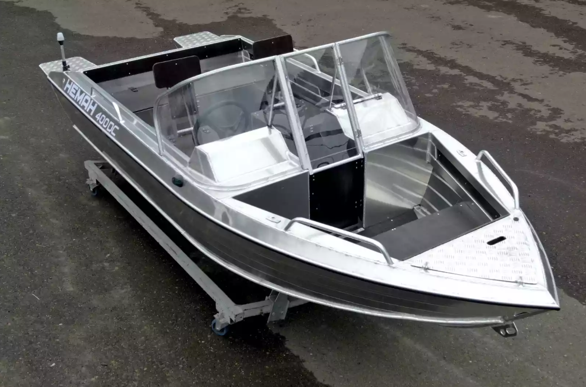 Алюминиевый катер Neman-400 DC в Северодвинске