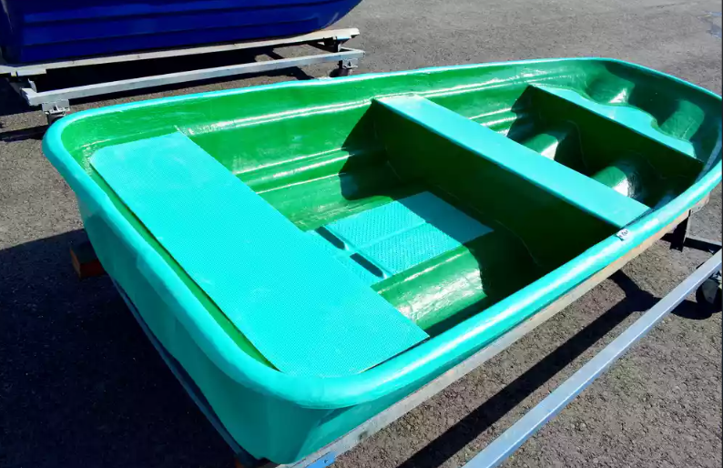 Стеклопластиковая лодка Старт (тримаран) в Северодвинске