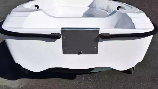 Стеклопластиковая лодка Пингвин (тримаран) в Северодвинске