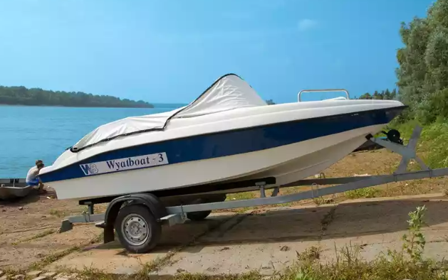 Стеклопластиковый катер Wyatboat-3 (c рундуками) в Северодвинске