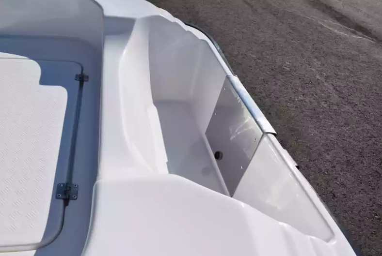 Стеклопластиковая лодка Пингвин (тримаран) в Северодвинске