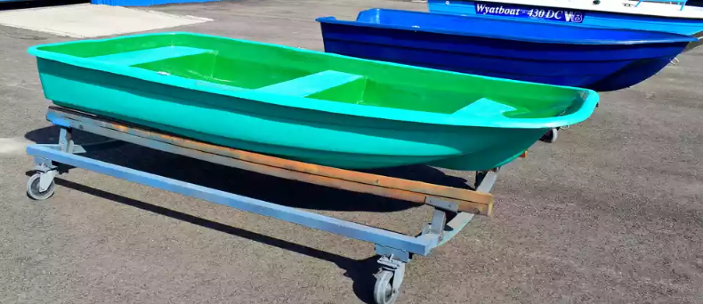 Стеклопластиковая лодка Старт (тримаран) в Северодвинске