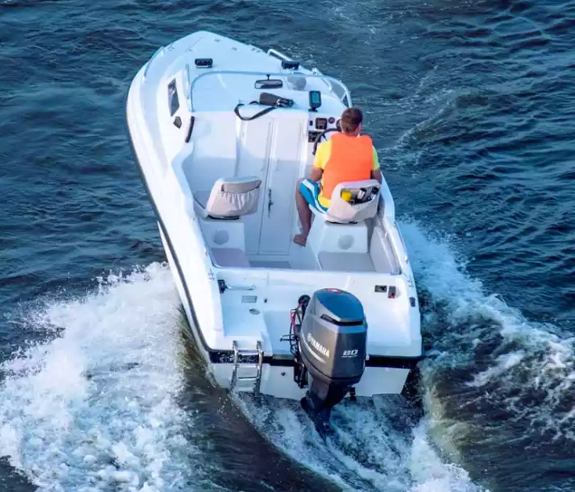 Стеклопластиковый катер Neman-500 в Северодвинске