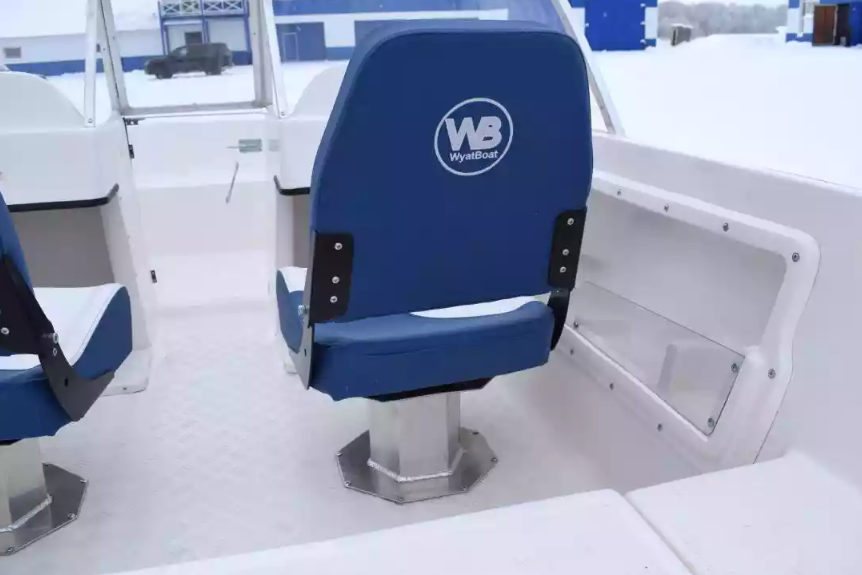 Стеклопластиковый катер Wyatboat-430DCМ (килевая) в Северодвинске