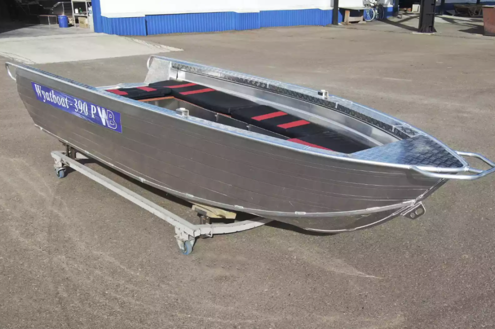 Алюминиевая лодка Wyatboat-390РМ увеличенный борт в Северодвинске