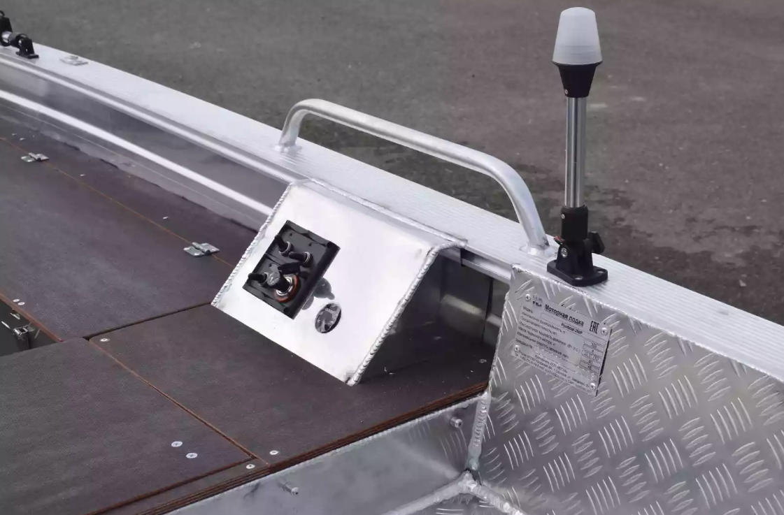Алюминиевая лодка Wyatboat-390РМ в Северодвинске