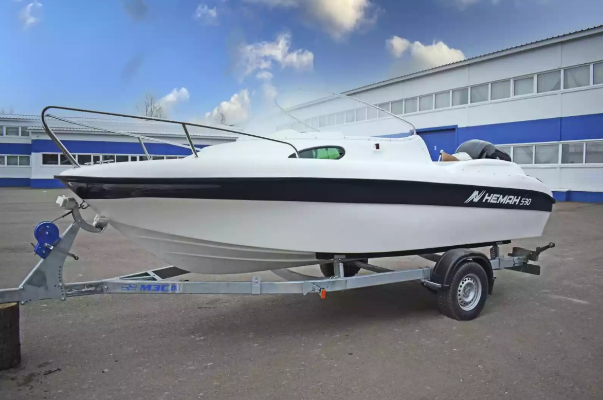 Стеклопластиковый катер Neman-530 с каютой в Северодвинске