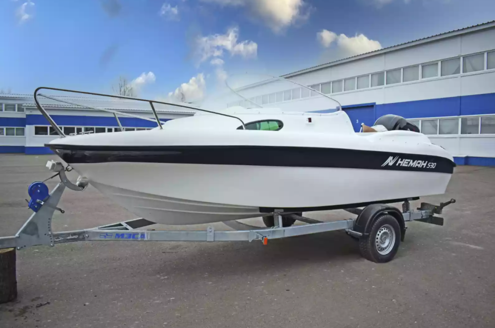 Стеклопластиковый катер Neman-530 с каютой в Северодвинске