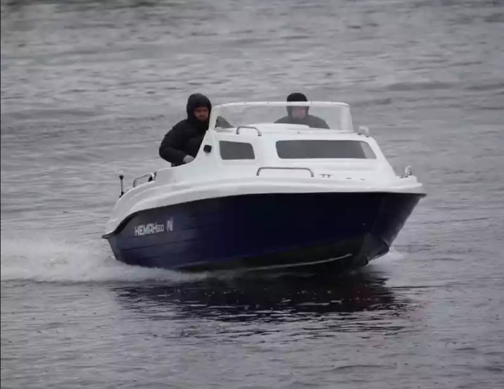 Комбинированный катер Neman-500 с каютой в Северодвинске