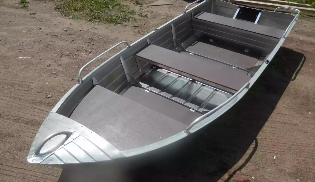 Алюминиевая лодка Вятка-Профи 32 в Северодвинске