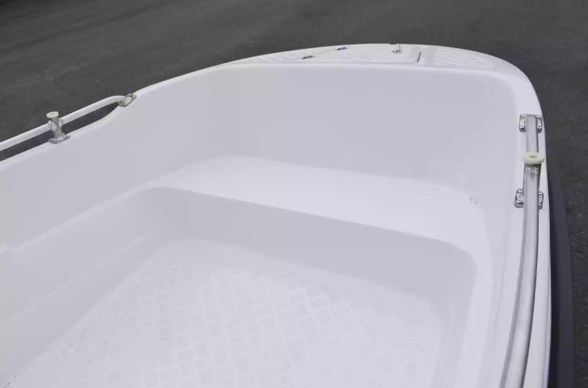 Стеклопластиковая лодка Пингвин New (тримаран) в Северодвинске