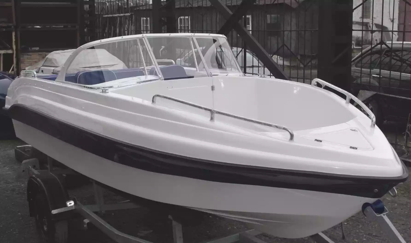Стеклопластиковый катер Neman-500 Open в Северодвинске