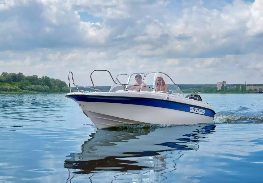 Стеклопластиковый катер Neman-530 Open в Северодвинске