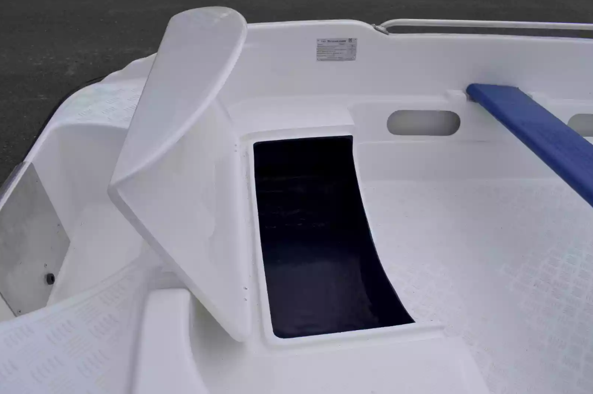 Стеклопластиковая лодка Пингвин New (тримаран) в Северодвинске