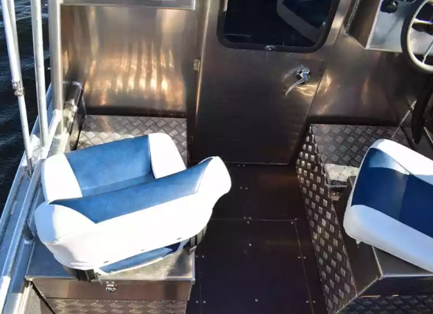 Алюминиевый катер Неман 550 с каютой в Северодвинске