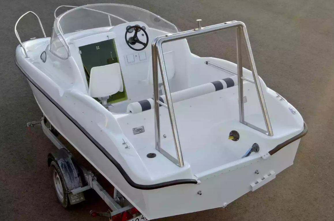 Комбинированный катер Neman-530 с каютой в Северодвинске