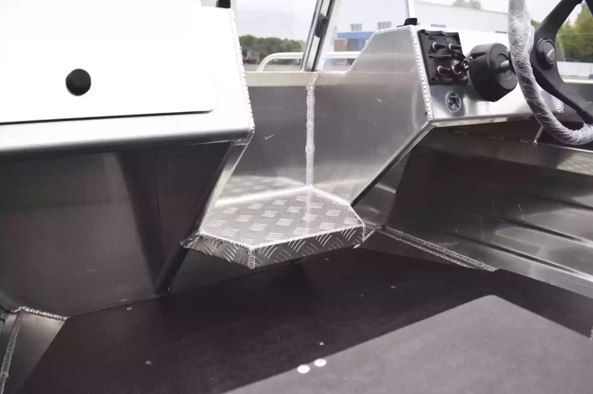 Алюминиевый катер Neman-400 PRO в Северодвинске