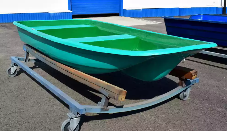 Стеклопластиковая лодка Старт (тримаран) в Северодвинске
