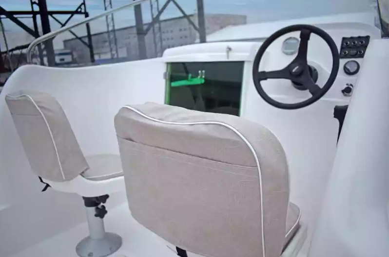 Стеклопластиковый катер Neman-530 с каютой в Северодвинске