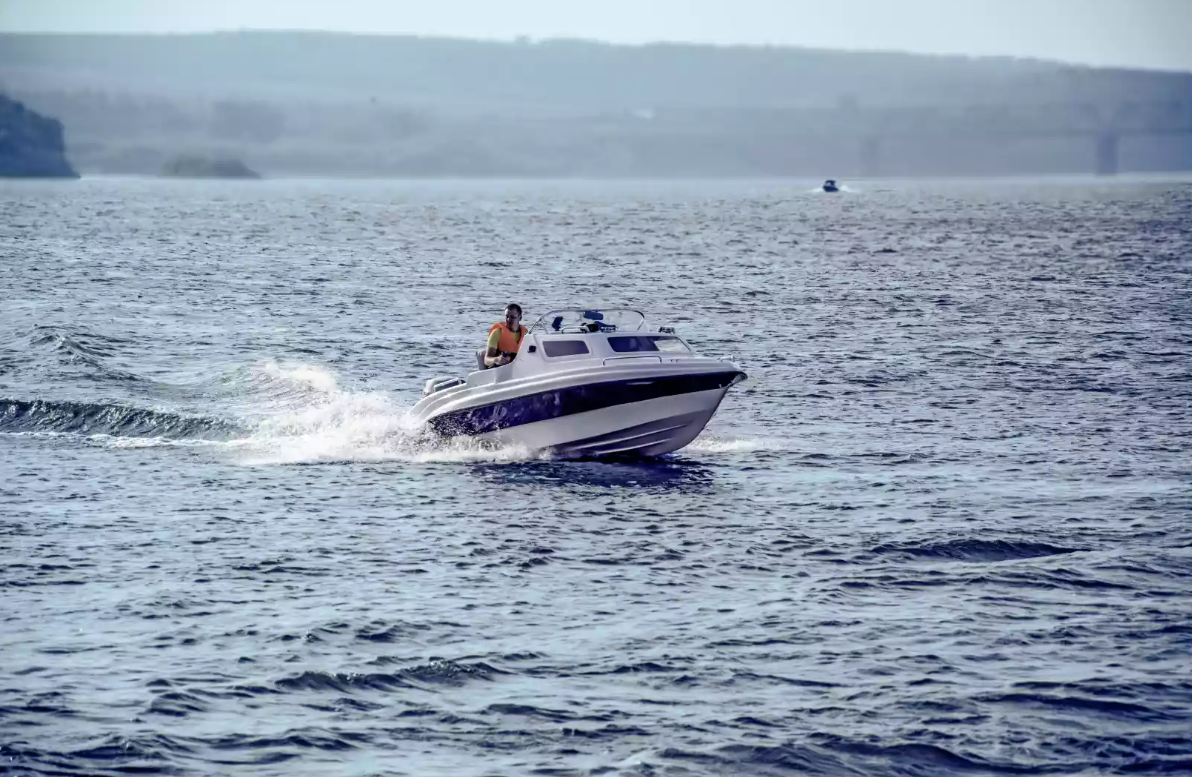 Стеклопластиковый катер Neman-500 в Северодвинске