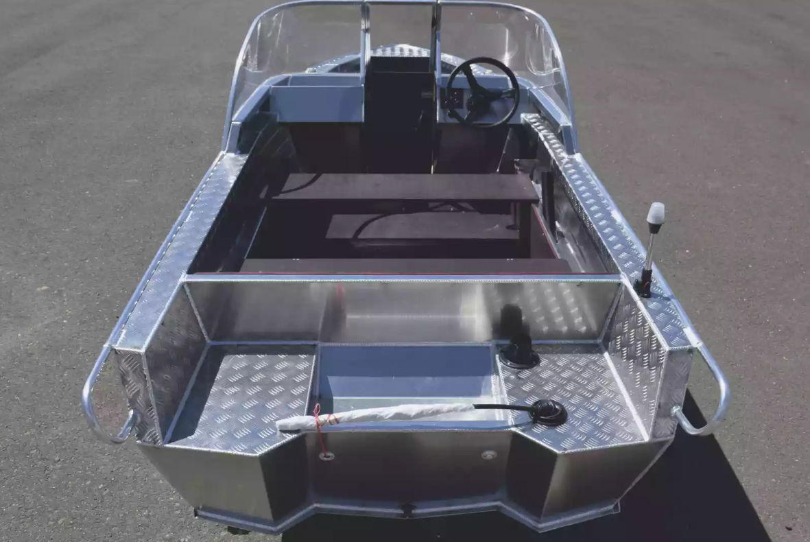 Алюминиевый катер Wyatboat-390 DCM в Северодвинске