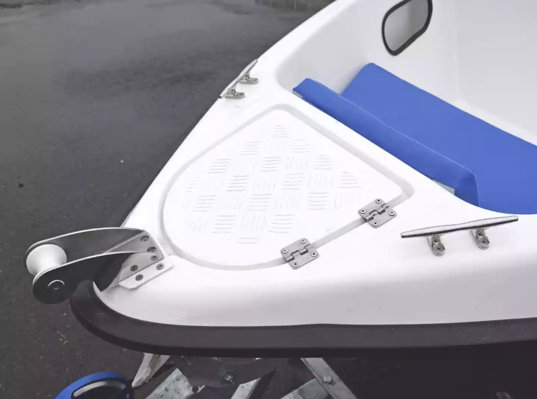 Стеклопластиковый катер Wyatboat-430DCМ (килевая) в Северодвинске