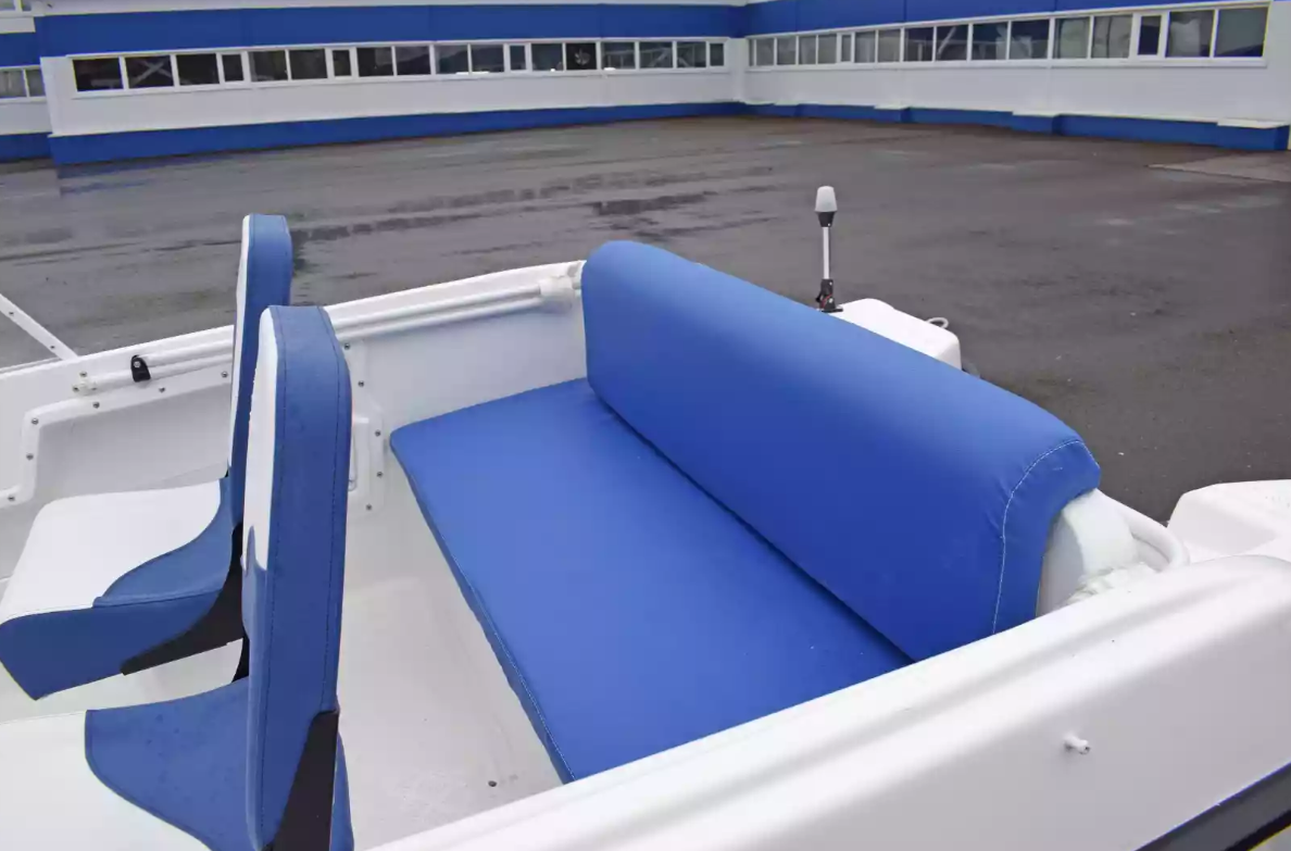 Стеклопластиковый катер Wyatboat-430DCМ (килевая) в Северодвинске