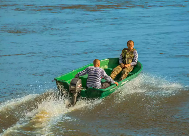 Стеклопластиковая лодка Neman-340 (тримаран) в Северодвинске