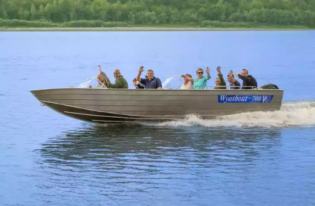 Алюминиевый катер Wyatboat-700 в Северодвинске