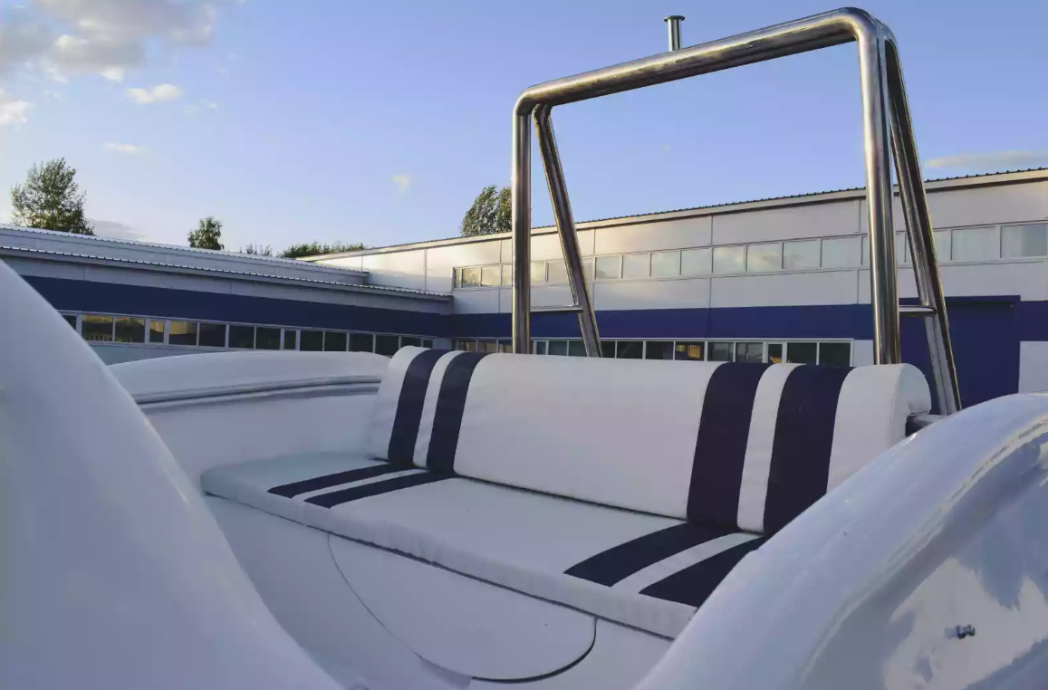 Комбинированный катер Neman-530 с каютой в Северодвинске