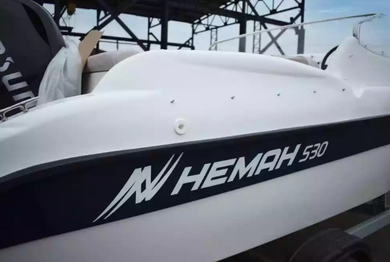 Стеклопластиковый катер Neman-530 с каютой в Северодвинске