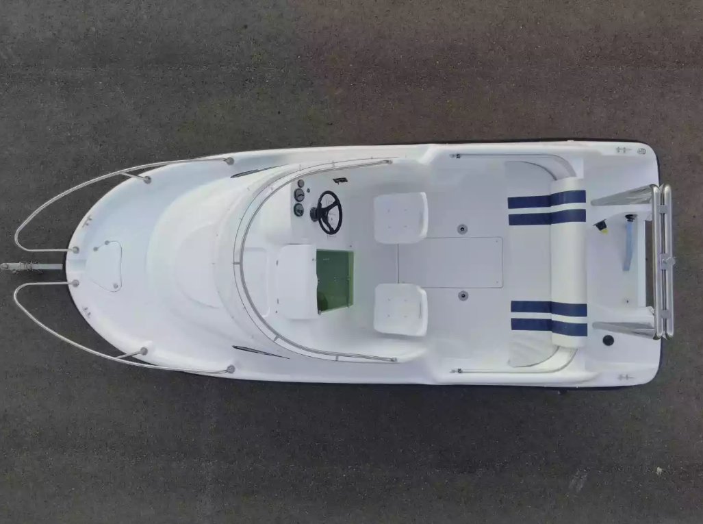 Комбинированный катер Neman-530 с каютой в Северодвинске