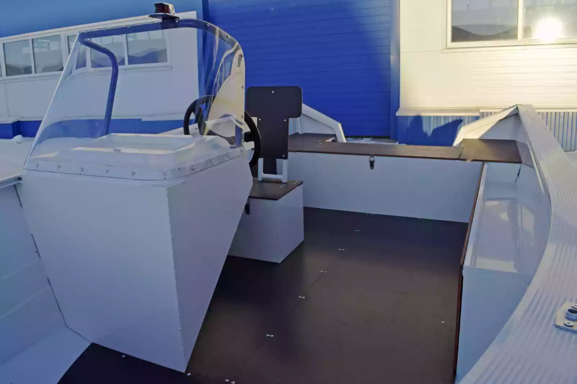 Алюминиевый катер Неман-400 С в Северодвинске