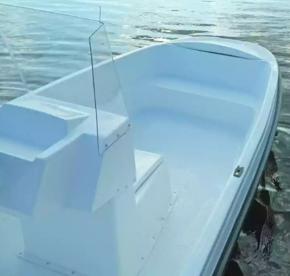 Стеклопластиковая лодка Пингвин с консолью (тримаран) в Северодвинске