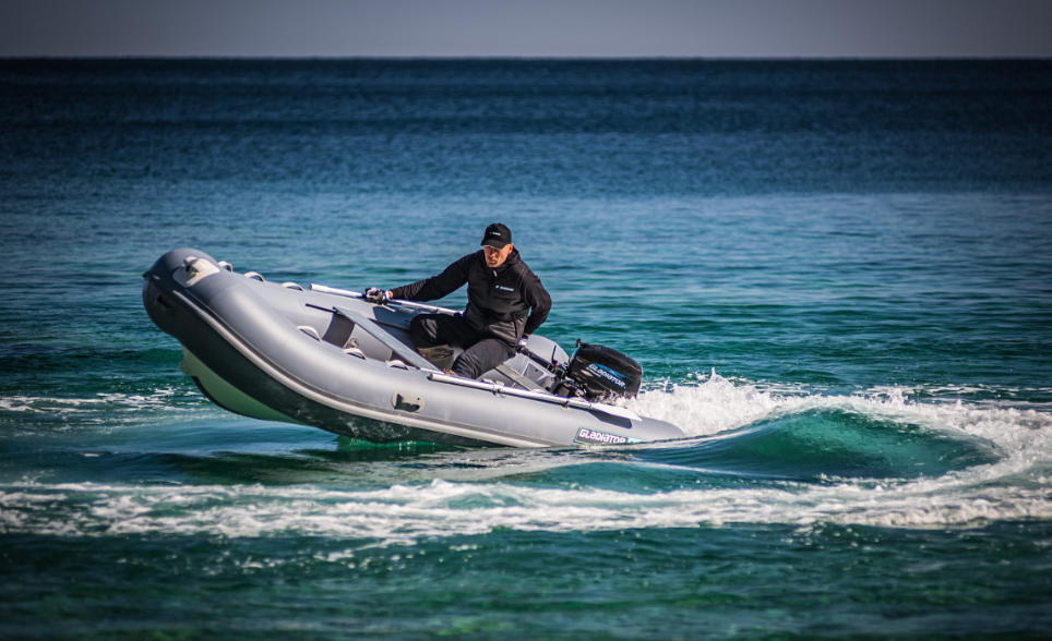 Лодка GLADIATOR RIB380AL в Северодвинске