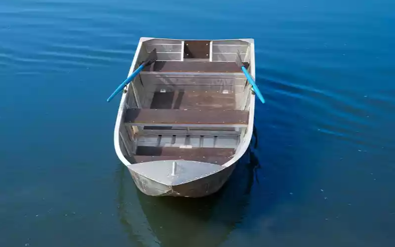 Алюминиевая лодка Вятка-Профи 37 в Северодвинске