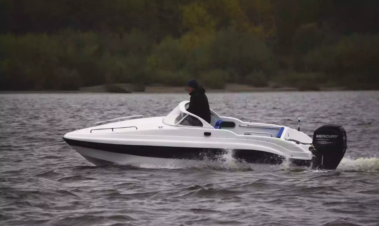 Стеклопластиковый катер Neman-500 Р в Северодвинске