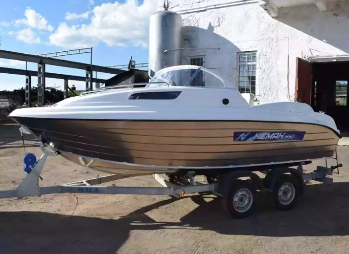 Комбинированный катер Neman-550 с каютой в Северодвинске