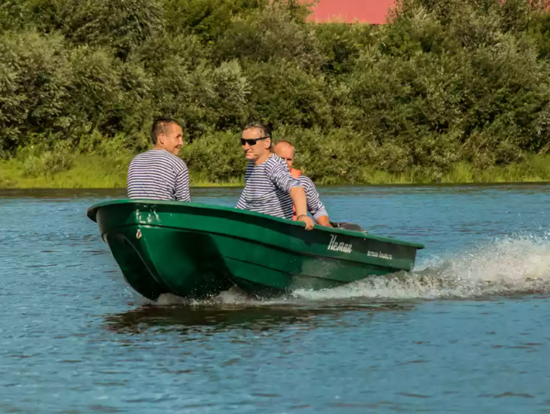 Стеклопластиковая лодка Neman-340 (тримаран) в Северодвинске