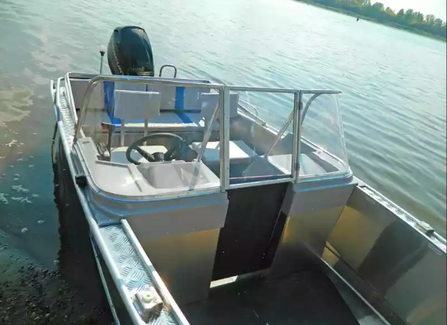 Алюминиевый катер Wyatboat-490 DCM в Северодвинске