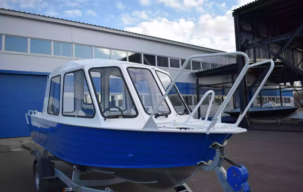 Алюминиевый катер Неман-500 (закрытая рубка) в Северодвинске