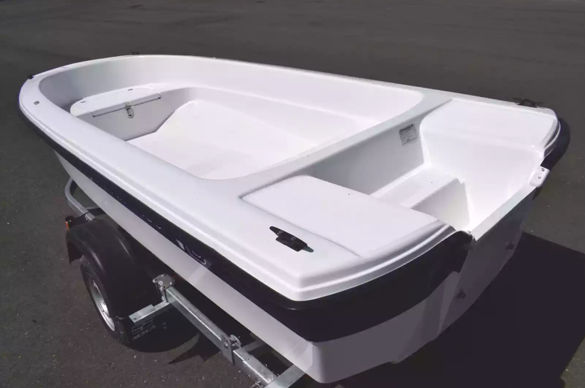 Стеклопластиковая лодка Wyatboat 430 тримаран в Северодвинске