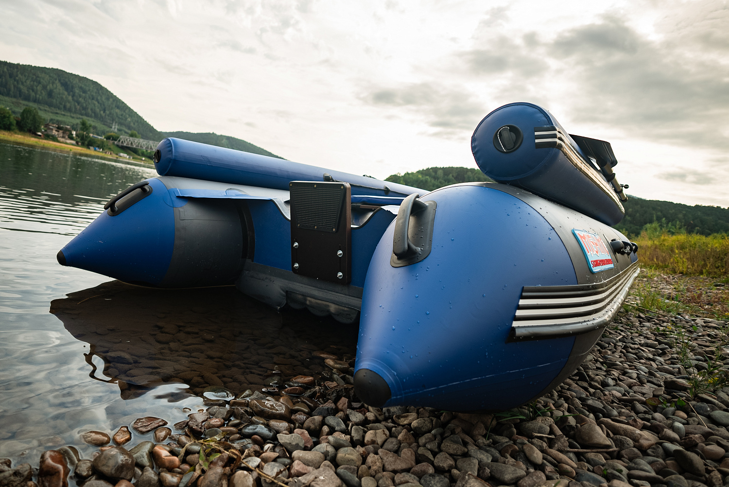 Лодка MISHIMO RIVER FJET PRO 430  под водомет в Северодвинске